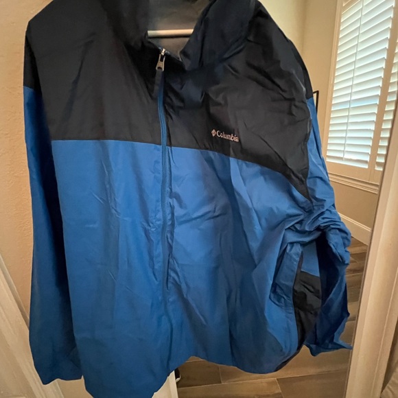 Men’s waterproof jacket - Picture 2 of 5